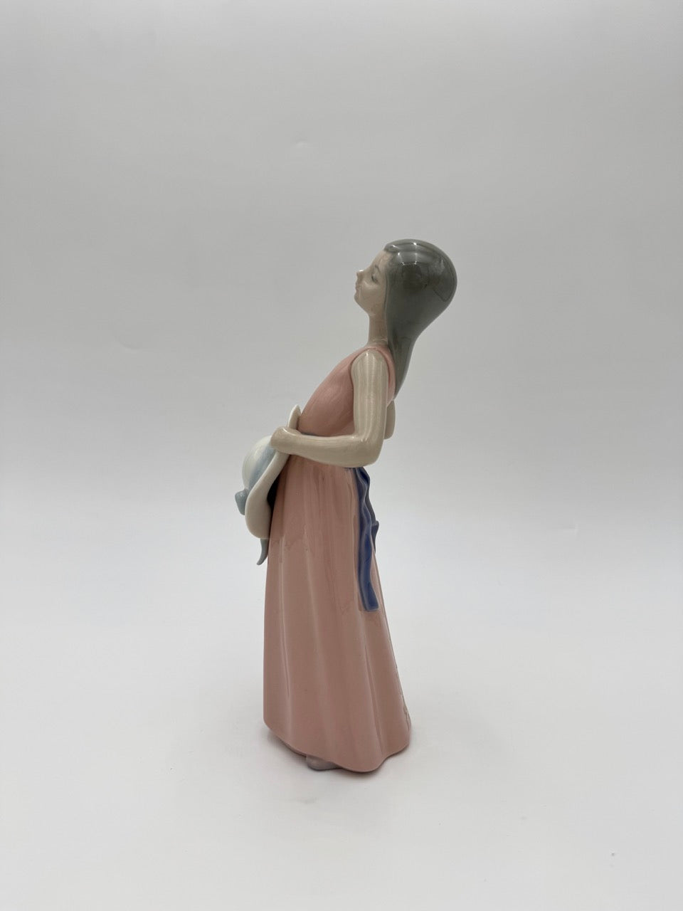 Lladro The Dreamer young girl with sun hat 10” tall mint condition #5008