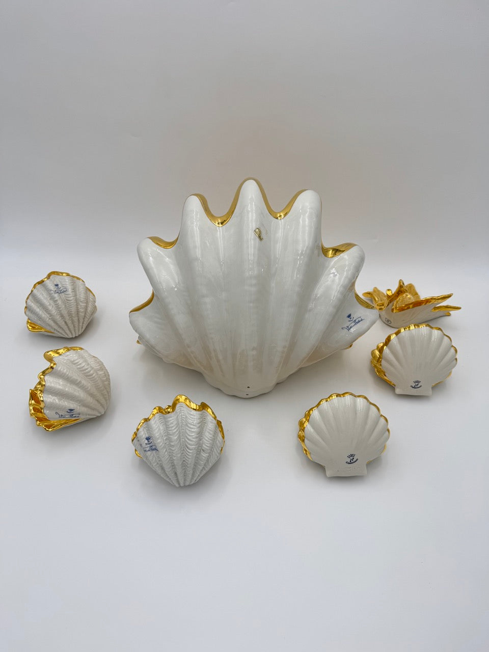 Capodimonte oyster shell with Swarovski crystal pearl by Vittorio Sabatini Collection